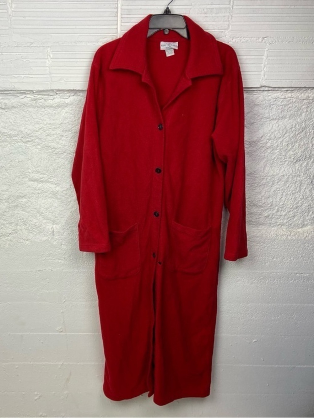 Modern Elements Intimates Red Fleece Button-Up house coat size medium